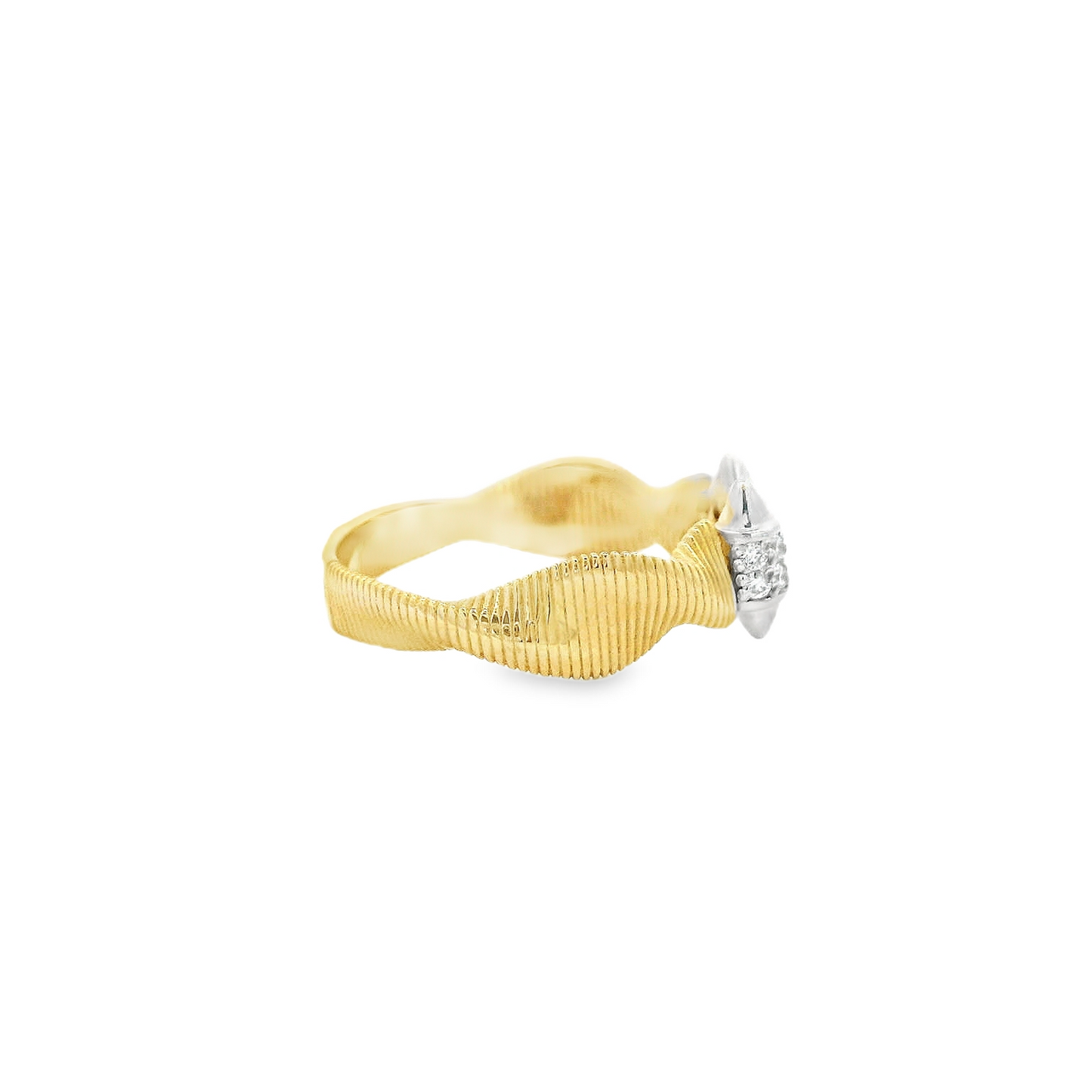 0.16CTW Elegant Gold and Diamond Ring