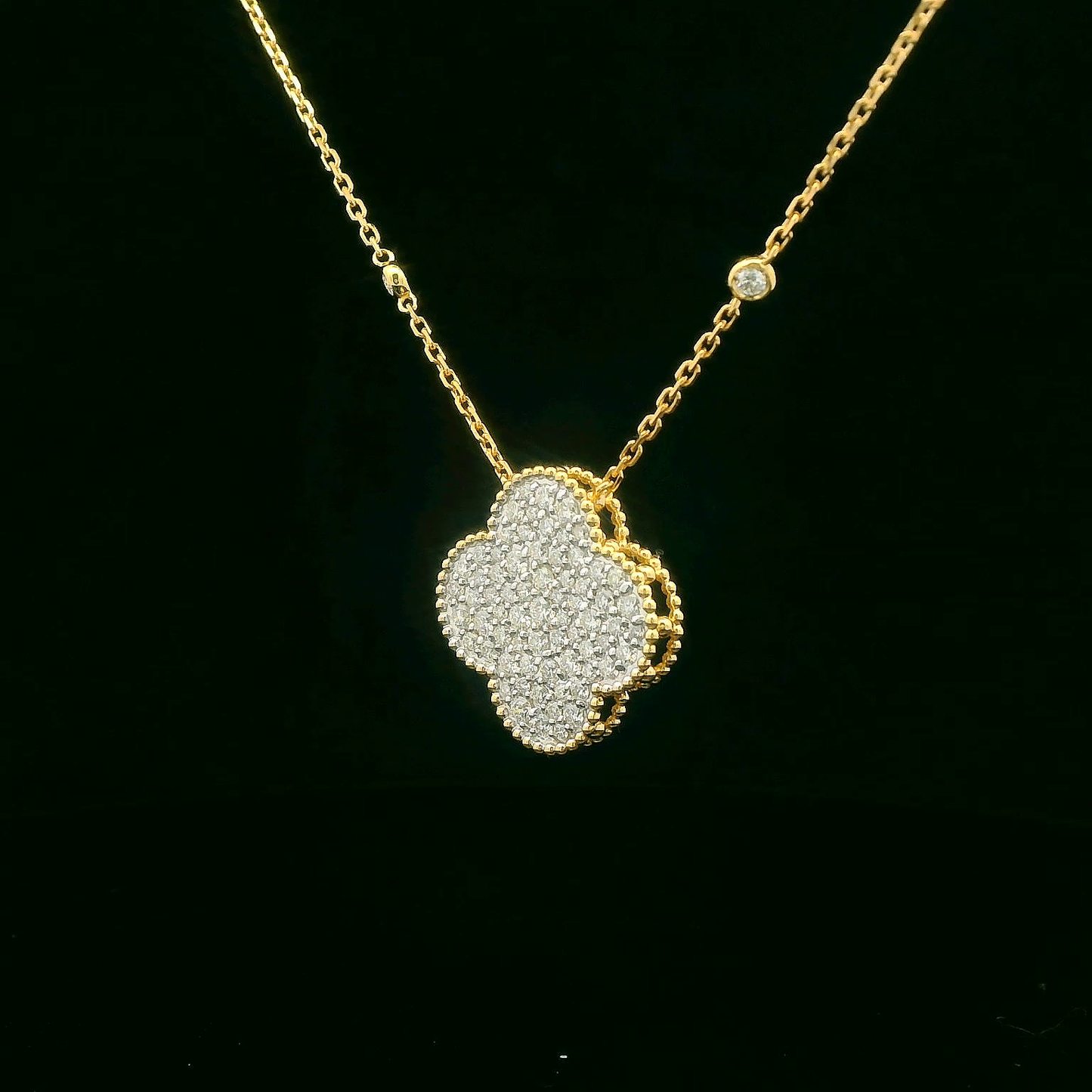 1.36CTW Elegant Diamond Pendant Necklace