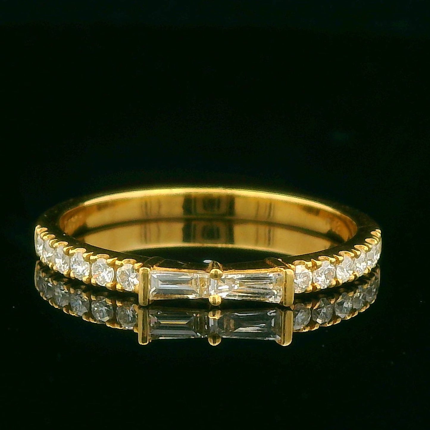 0.31CTW Elegant Gold Diamond Ring