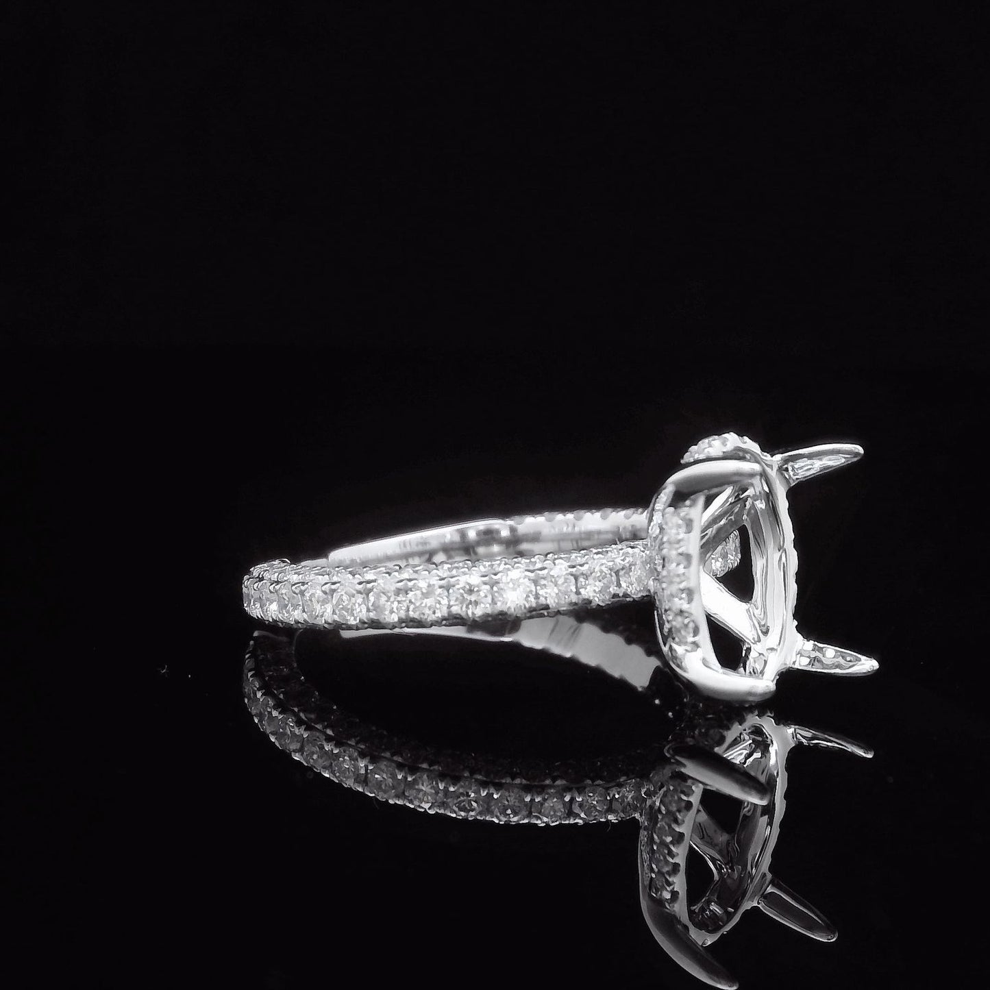 1.24CTW Elegant Diamond Gold Ring Setting - For Oval Cut Diamonds