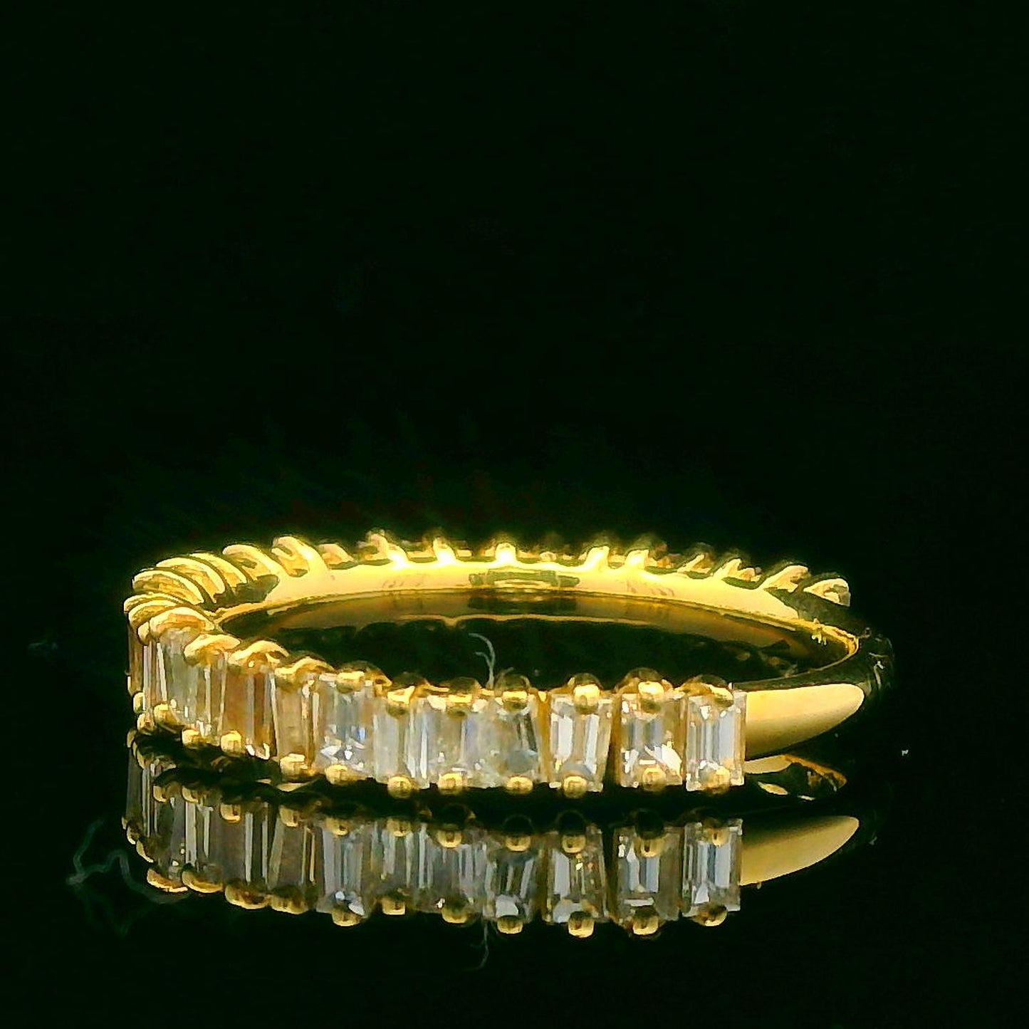 1.15CTW Elegant Gold Diamond Ring