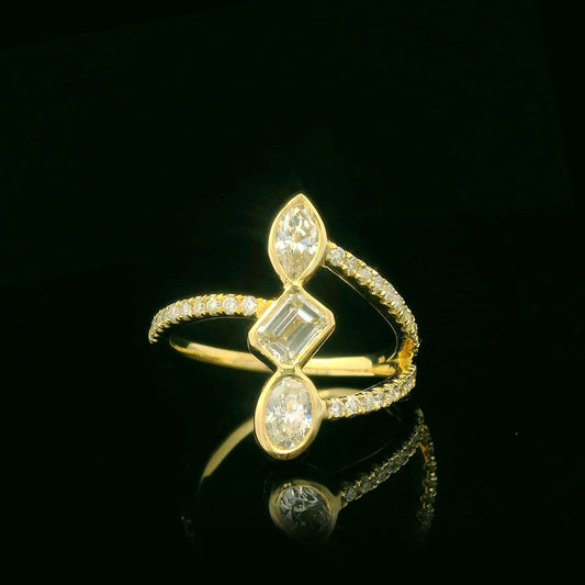 0.91CTW Elegant Gold Diamond Ring