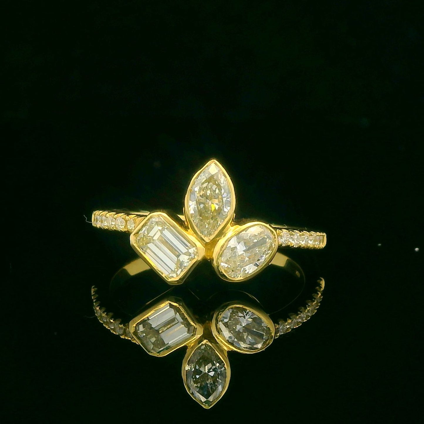 1.16CTW Elegant Gold Diamond Ring