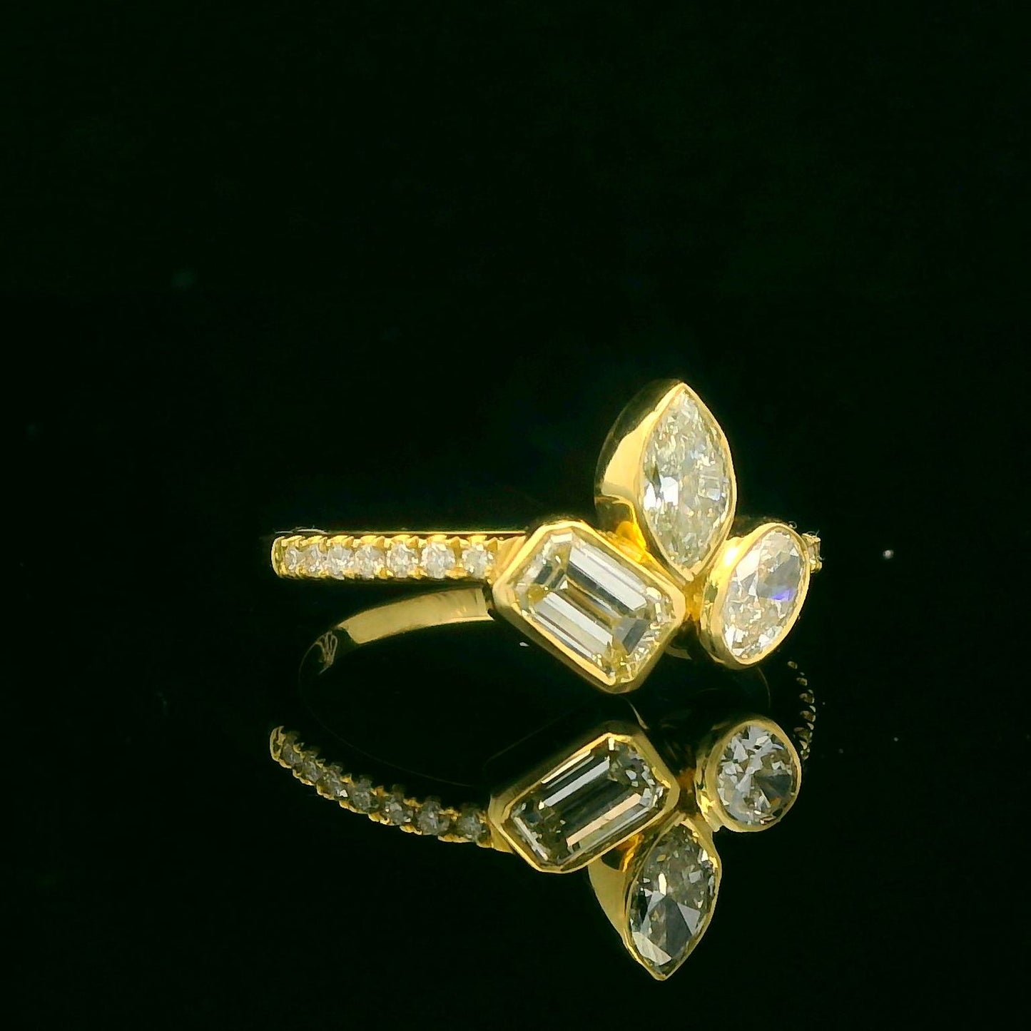 1.16CTW Elegant Gold Diamond Ring