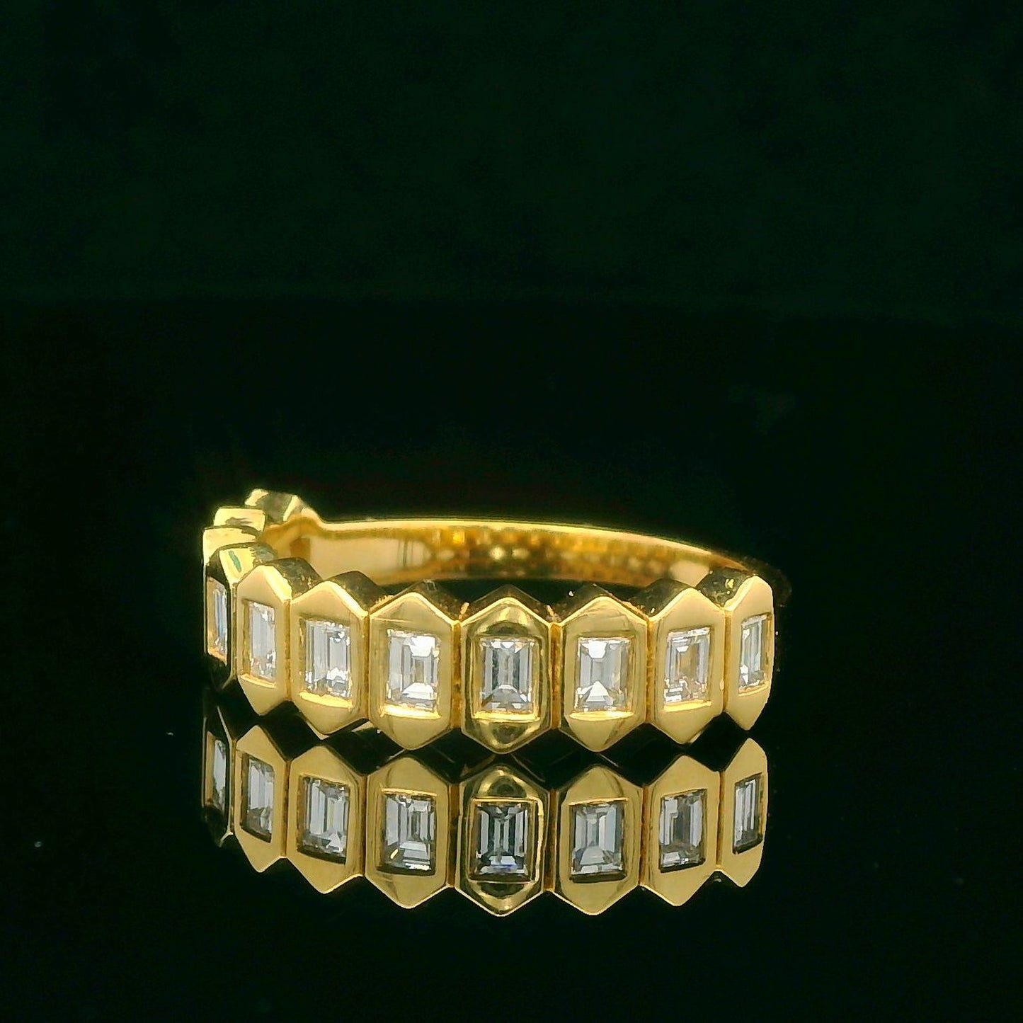 0.68CTW Elegant Gold Ring with Diamonds