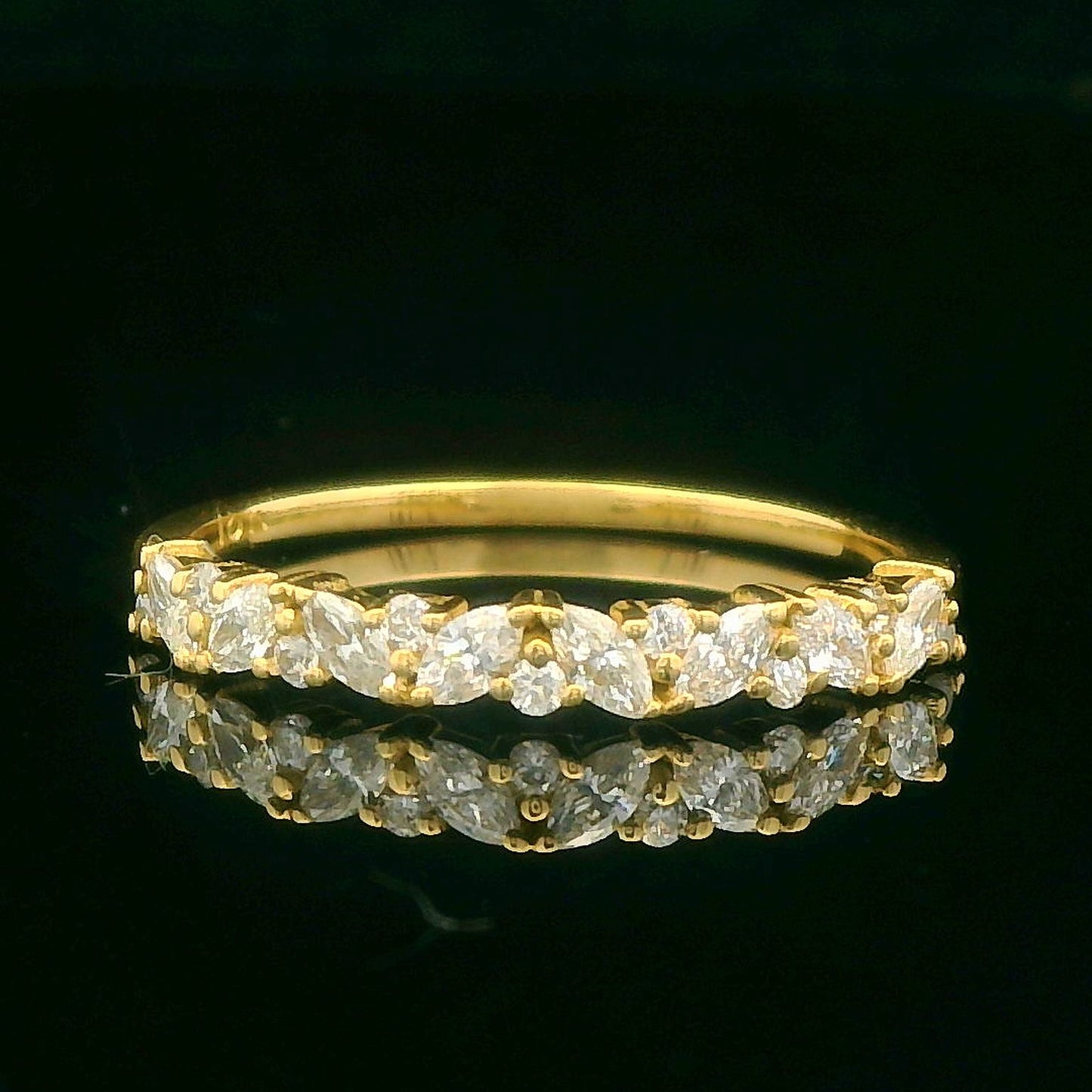 0.08CTW Elegant Diamond Ring