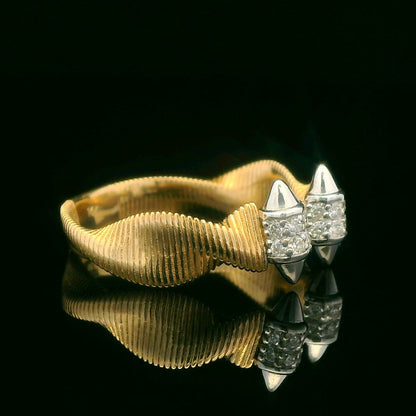 0.16CTW Elegant Gold and Diamond Ring