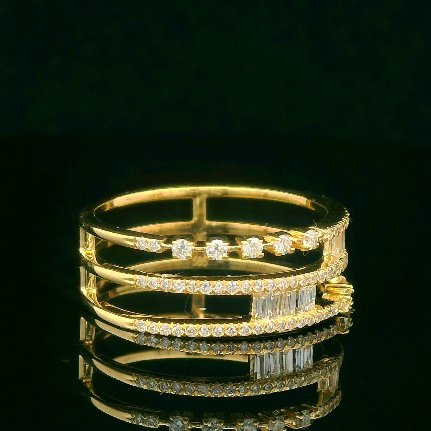 0.26CTW Elegant Gold Diamond Ring