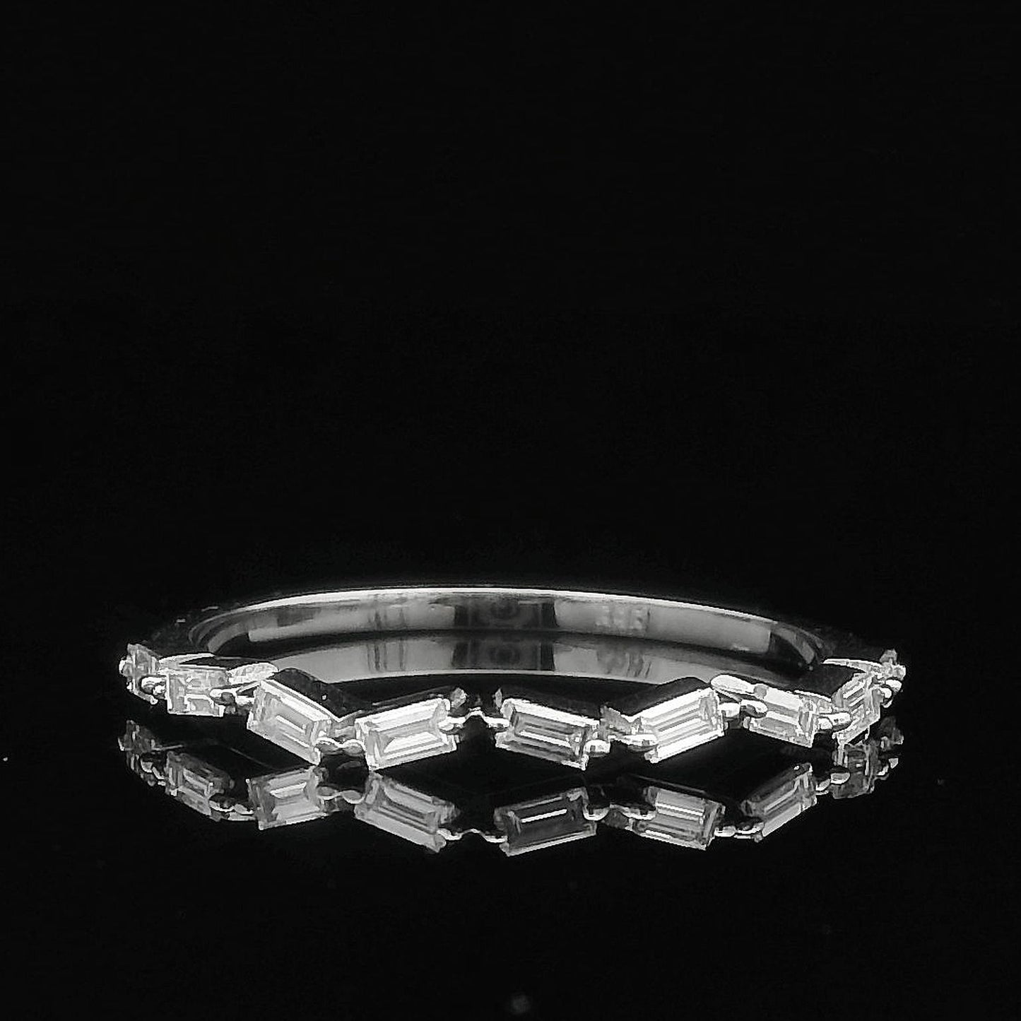 0.27CTW Elegant Baguette Diamond Ring