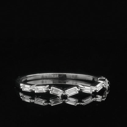 0.27CTW Elegant Baguette Diamond Ring