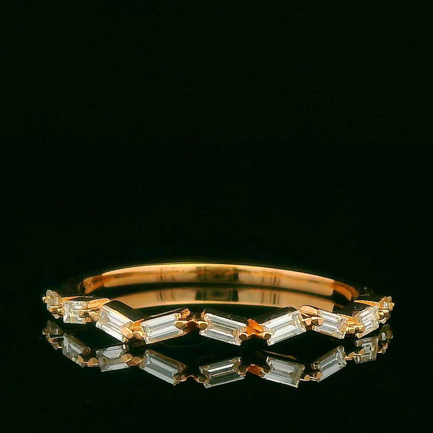 0.27CTW Elegant Geometric Gold Ring