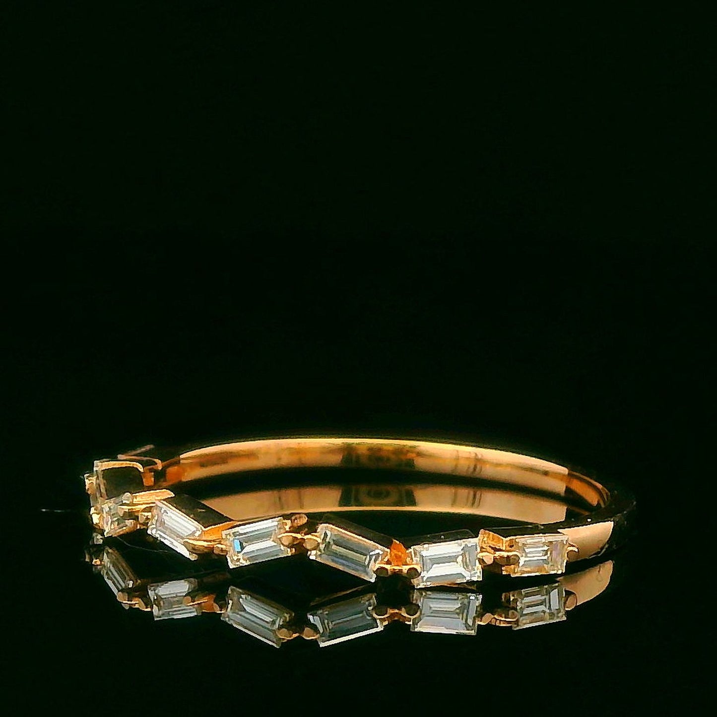 0.27CTW Elegant Geometric Gold Ring