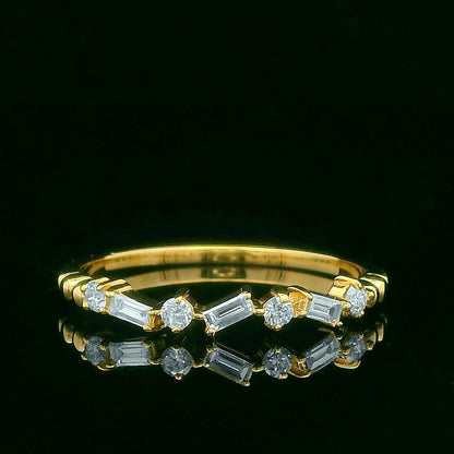 0.10CTW Elegant Gold Diamond Ring