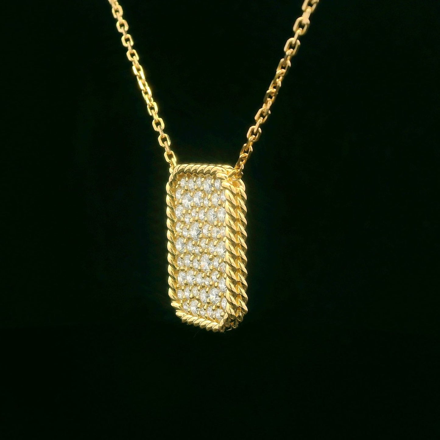 0.59CTW Elegant Gold Pendant with Sparkling Diamonds