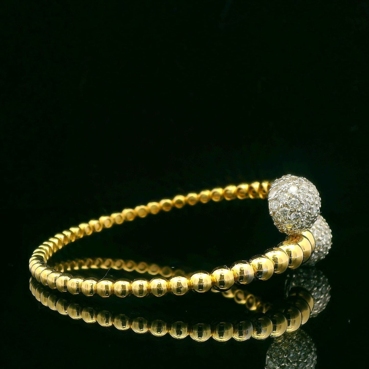 3.70CTW Round Brilliant Cut Elegant Gold Beaded Bangle