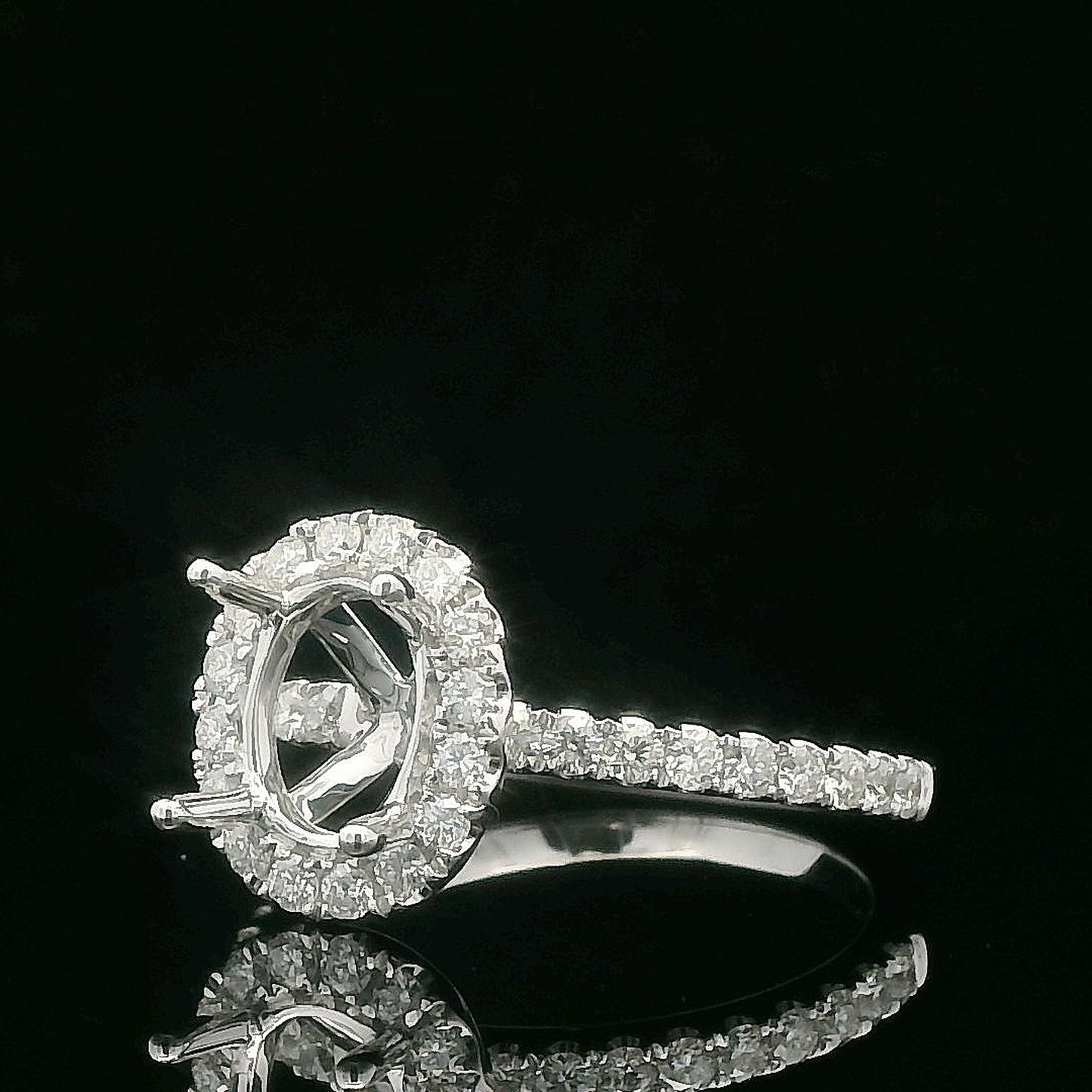 0.58CTW Elegant Oval Diamond Engagement Ring