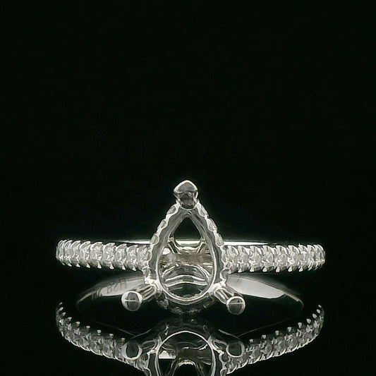 0.24CTW Elegant Teardrop Ring