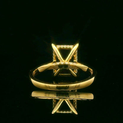 Elegant Gold Ring with Unique Design