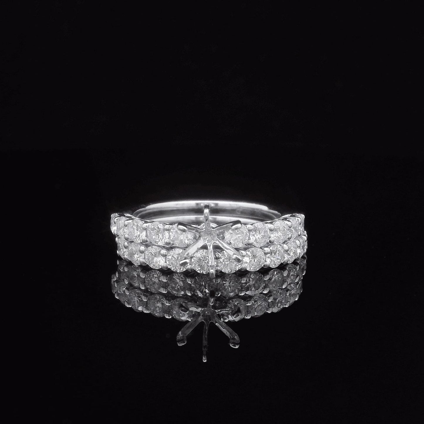 1.62CTW Elegant Diamond Ring Setting - For Round Cut Diamonds