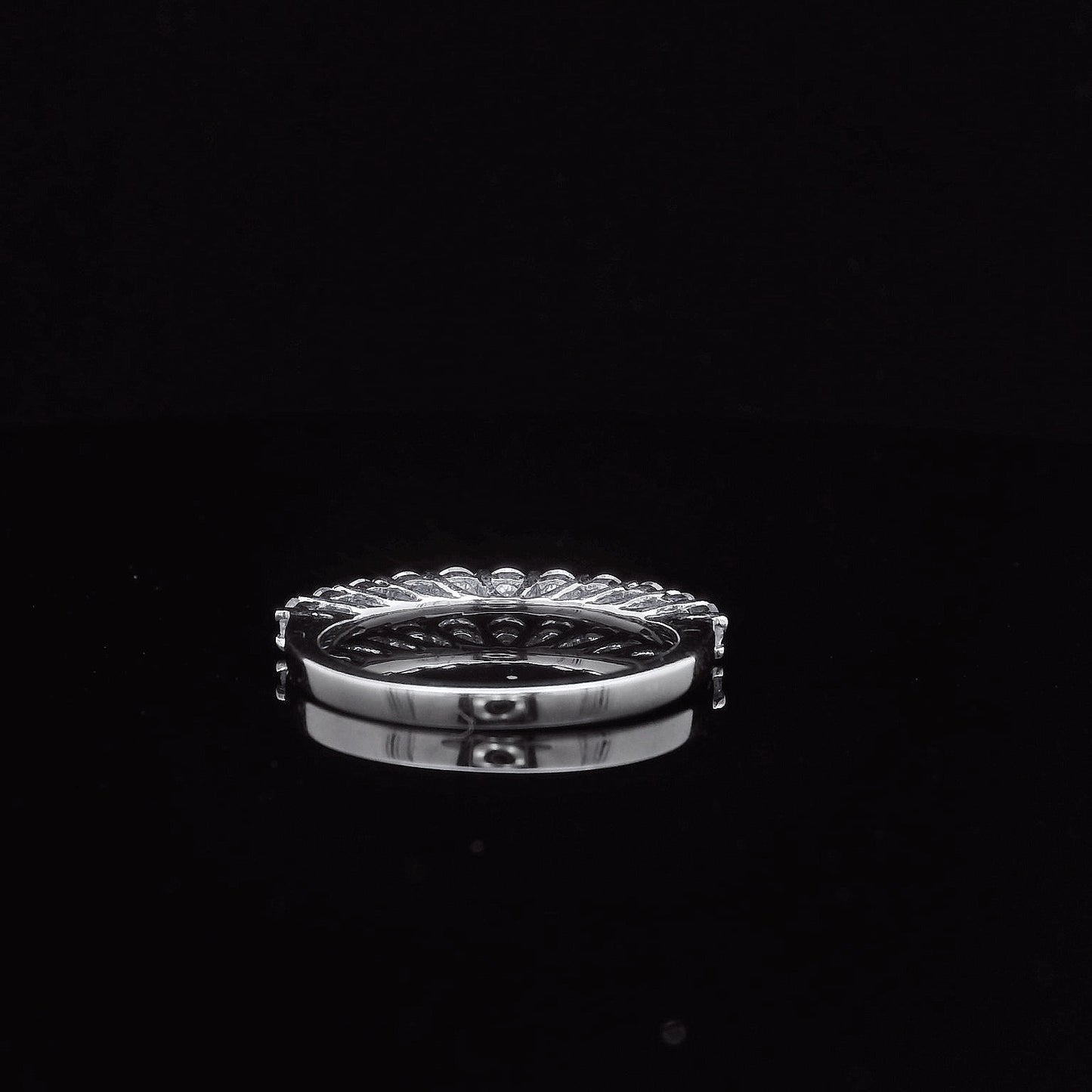 1.62CTW Elegant Diamond Ring Setting - For Round Cut Diamonds