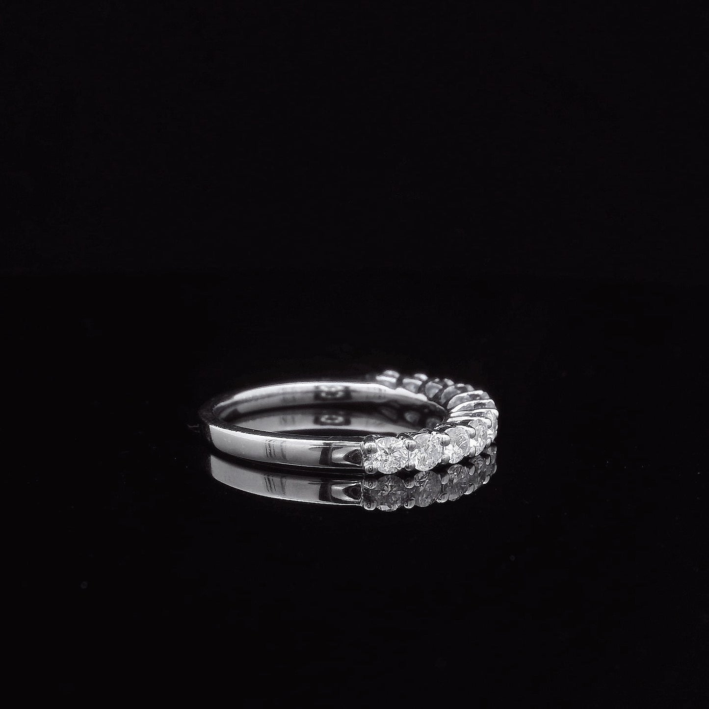 1.62CTW Elegant Diamond Ring Setting - For Round Cut Diamonds