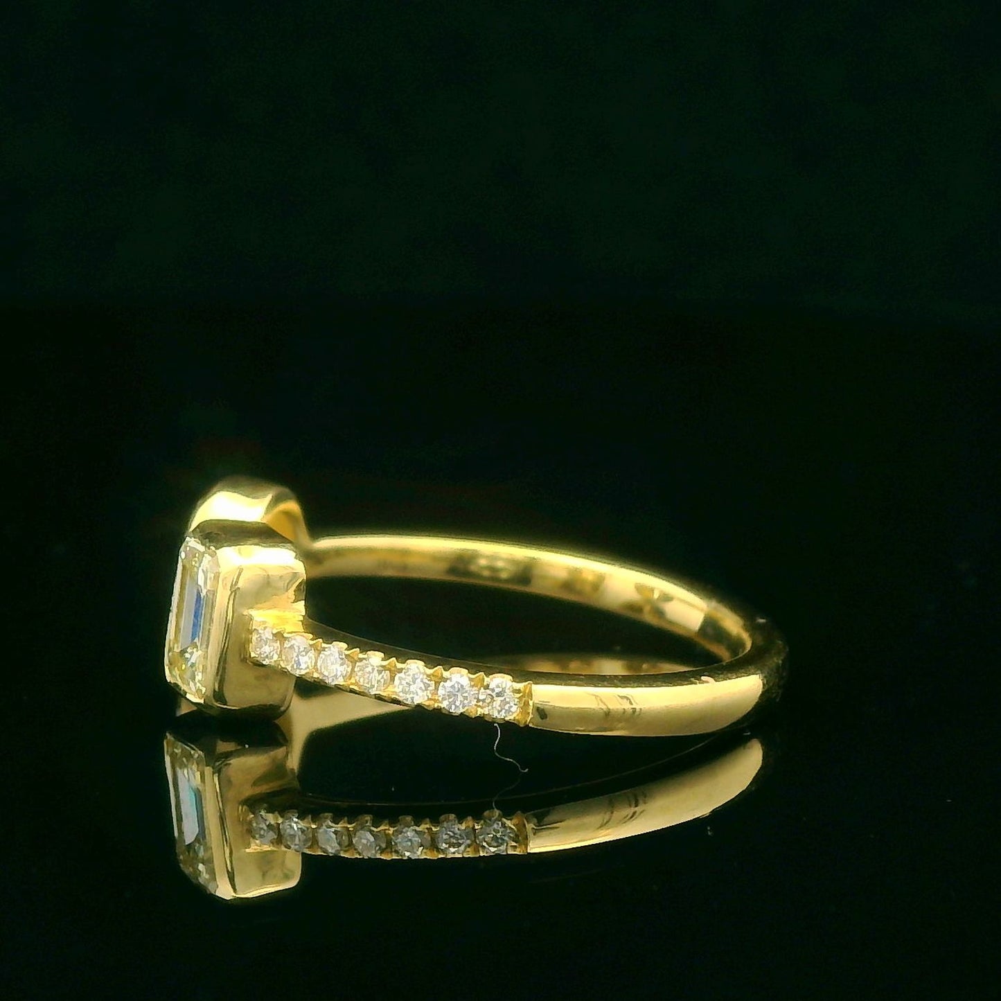 0.82CTW Open Elegant Gold Diamond Ring