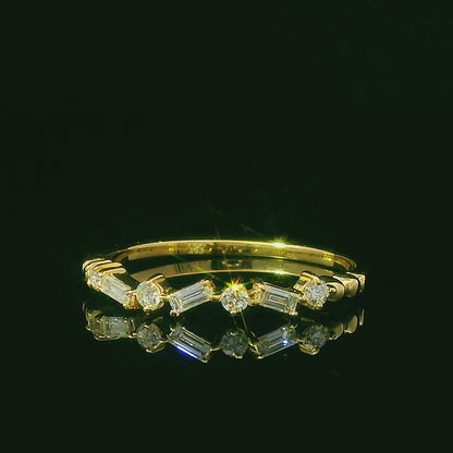 0.10CTW Elegant Gold Diamond Ring